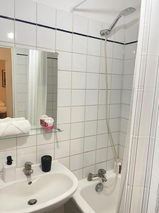 Luxsuite Aubervilliers Eksteriør billede